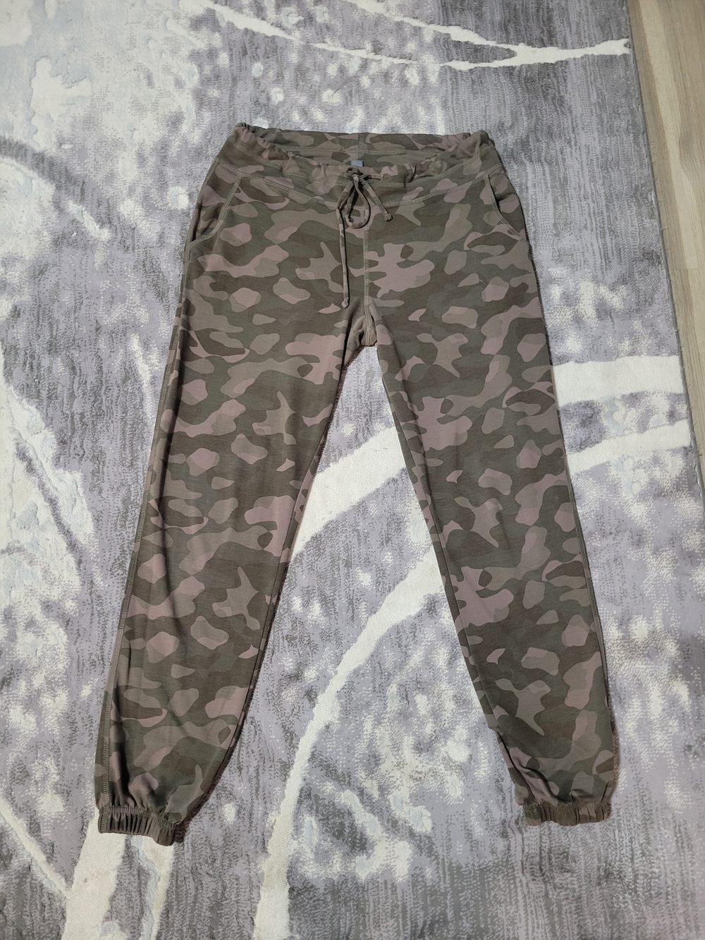 Joe Fresh Olive and Taupe Camo Womwn Jogger Sweatpants Size M